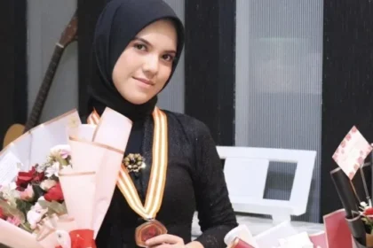 Nadira Az-Zahra,